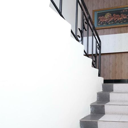 Myzone Homtel Hotel Semarang Ngoại thất bức ảnh